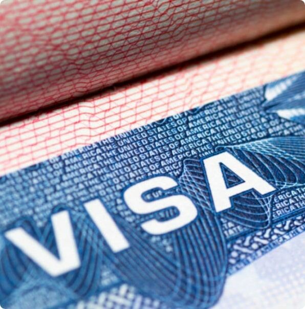 Imagem ilustrativa para o artigo Visto Americano Revogado ou Cancelado: Entenda a Diferença, Motivos e Como Resolver. da Genuína Conexão